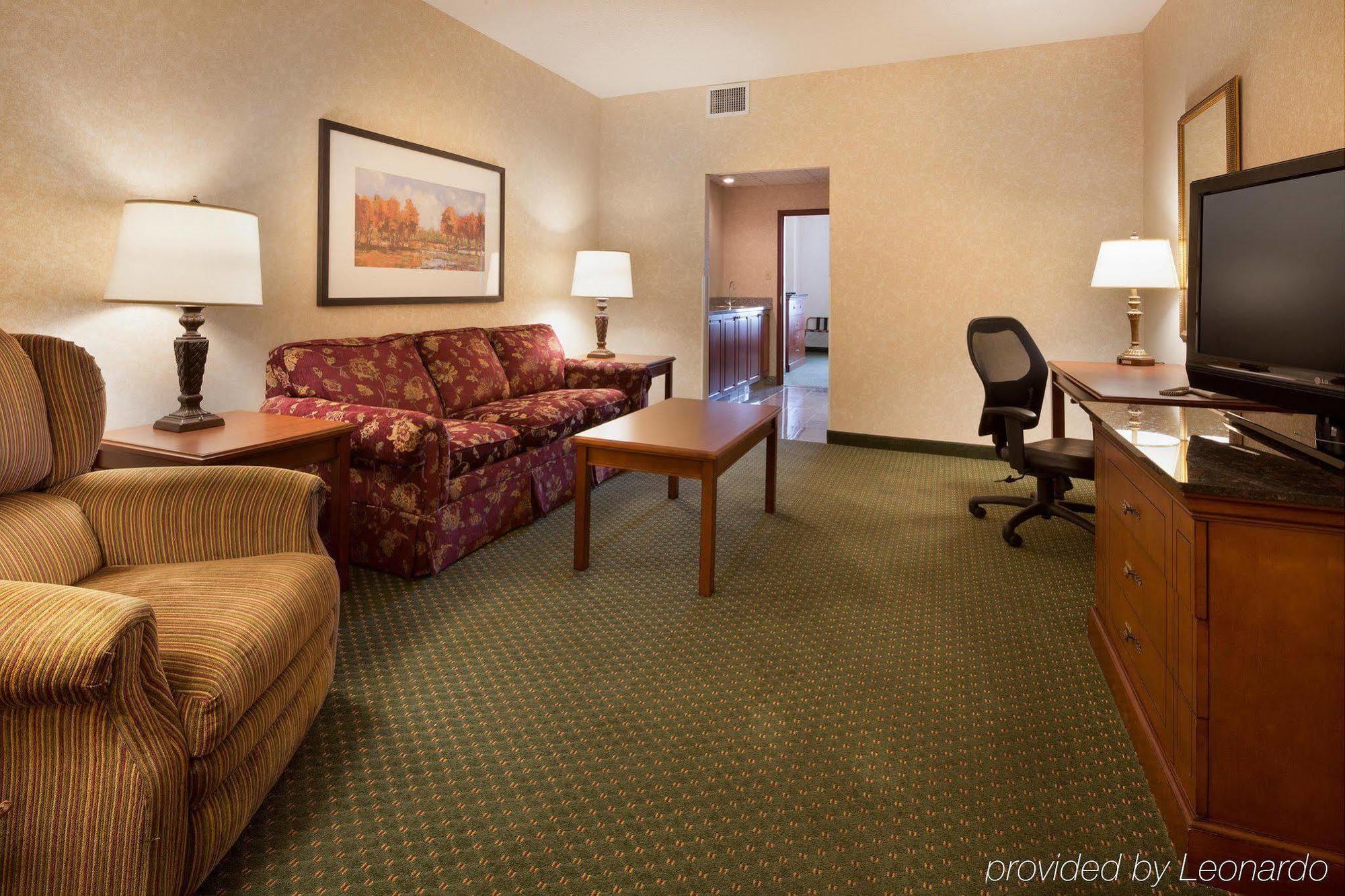 Drury Inn & Suites Indianapolis Northeast Exterior photo